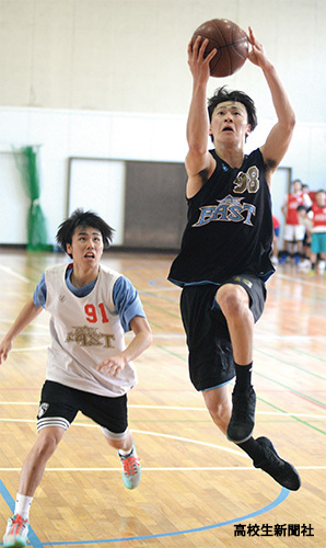 強さのヒミツ52 短い練習時間をフル活用 厚木東 神奈川 男子バスケットボール部 高校生新聞オンライン 高校生活と進路選択を応援するお役立ちメディア